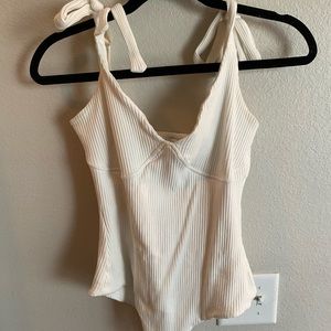 Princess Polly white ribbed bodysuit🤍🖤